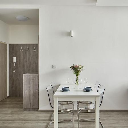 Minimalist Apartment On Wenceslas Square By Prague Days Exterior foto